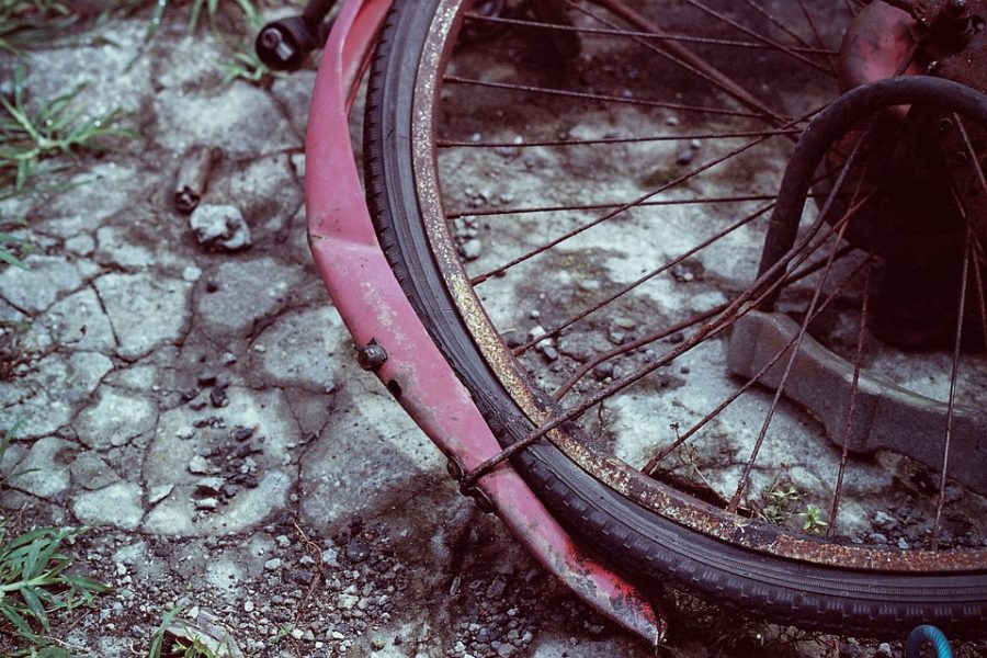 В кемеровской Лесной Поляне 6-летняя велосипедистка попала под колёса Land Cruiser