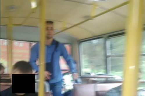 В Новокузнецке пассажир маршрутки избил кондуктора из-за замечания