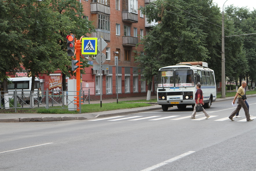 В Кемерове запустили светофор на пересечении 50 лет Октября и Томской