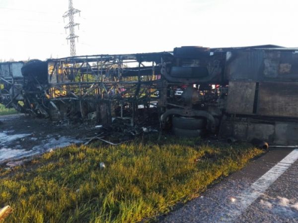 В Татарстане в ДТП с пассажирским автобусом и «КамАЗом» погибли 14 человек