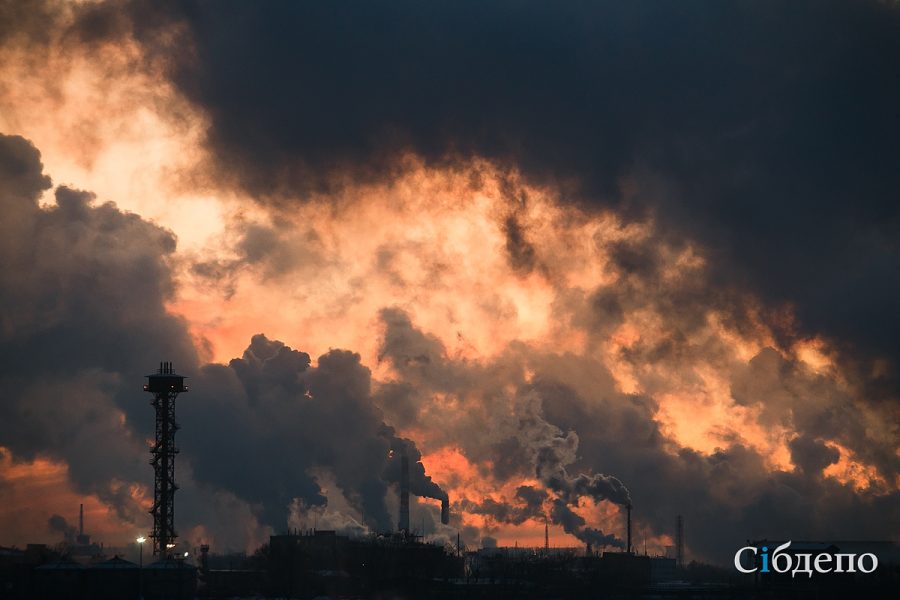 Роспотребнадзор: в воздухе Кемерова и Новокузнецка в три раза превышен уровень загрязняющих веществ