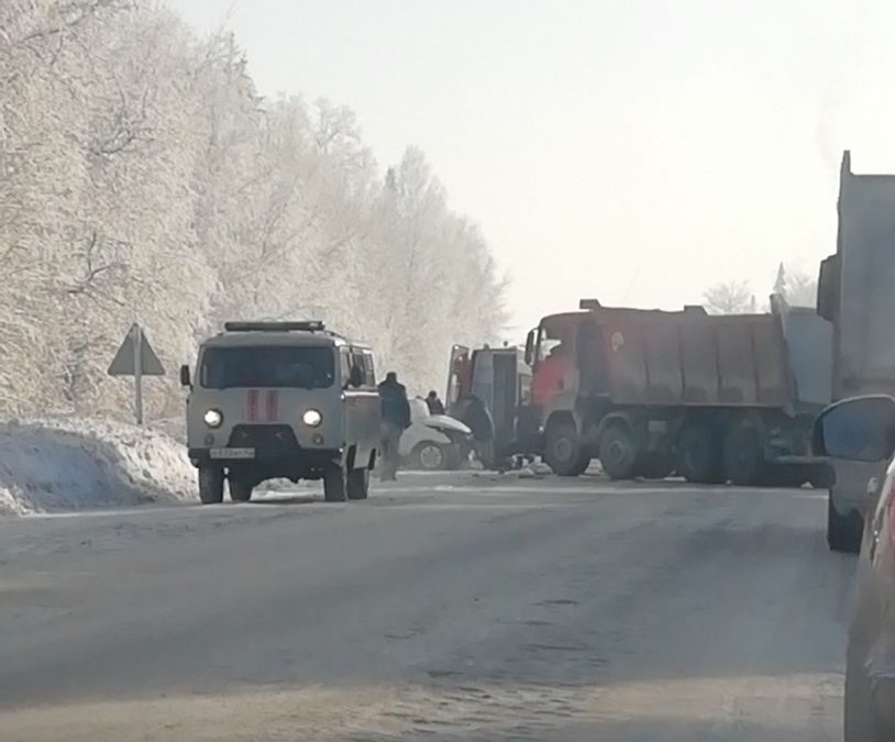Видео: на трассе Кемерово-Анджеро-Судженск вновь произошло серьёзное ДТП