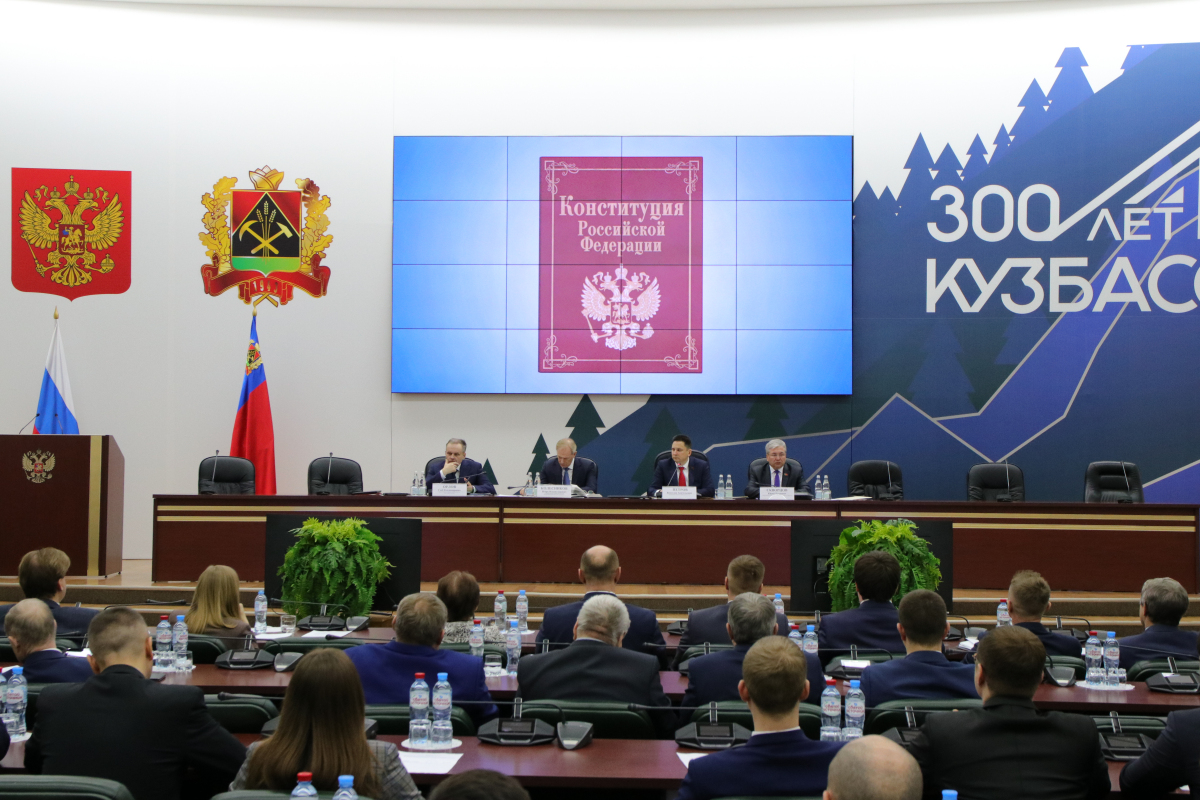 «Стабильность – вот, что важно»: кузбасский депутат о конституционных поправках