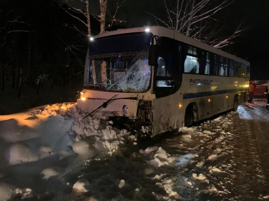 Фото: один человек погиб в ДТП с пассажирским автобусом  в Кузбассе