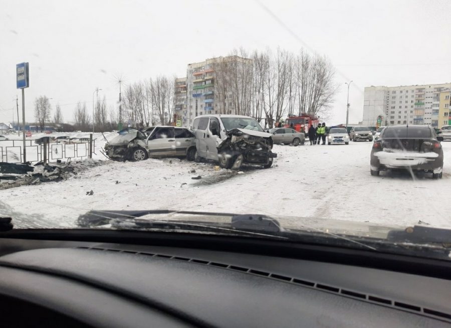 Фото: в Кузбассе произошло тройное ДТП
