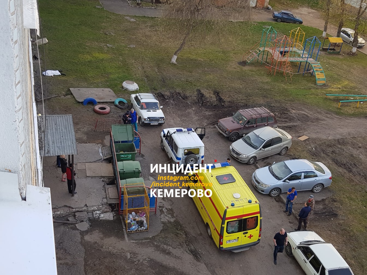 Падением из окна пенсионера в Кемерове занялся СК