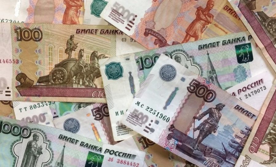 Из-за коронавируса в Кузбассе снизилась зарплата