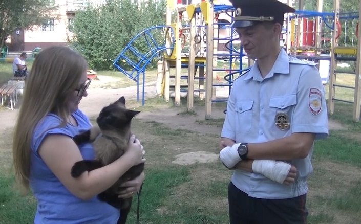 Кузбасский полицейский спас кота Семёна