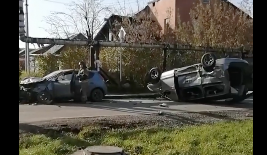 Видео: в Кемерове солнце стало причиной массовой аварии