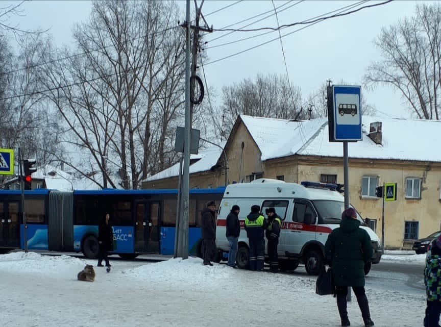В Новокузнецке пассажирский автобус сбил женщину
